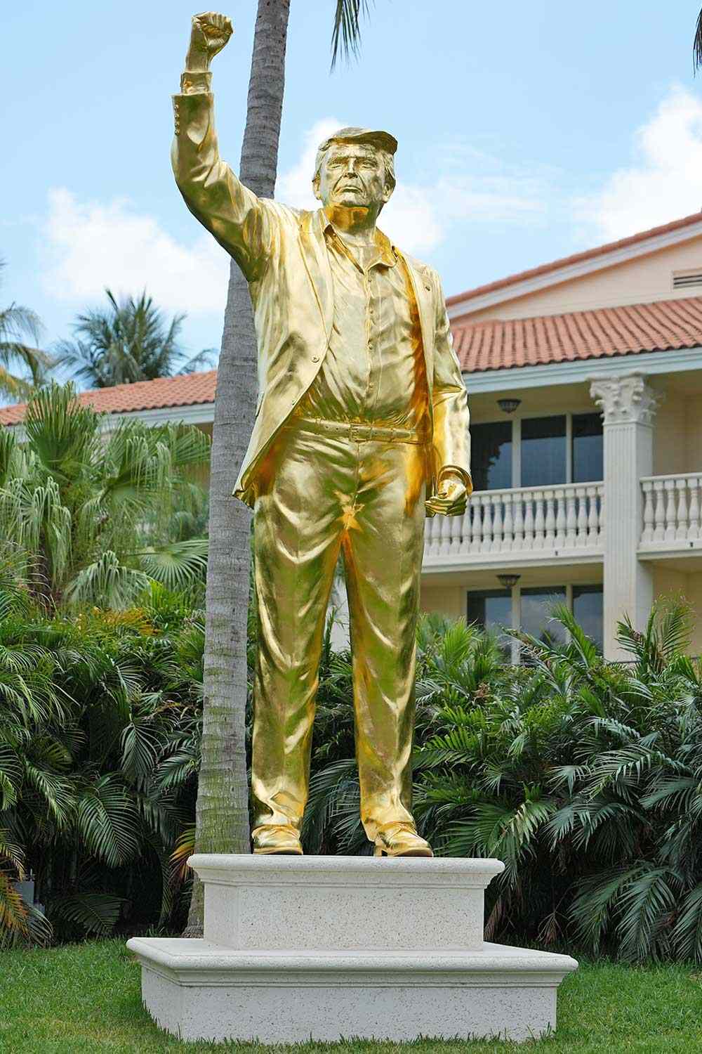 Trump Golden Calf @ Trump Doral Golf Club